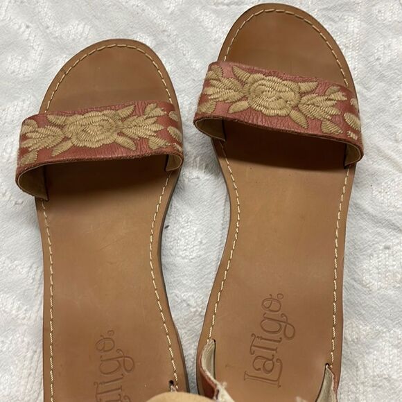 Latigo Anthropologie Tana Sandals Leather Size 10 Embroidered designs Boho - Picture 10 of 16